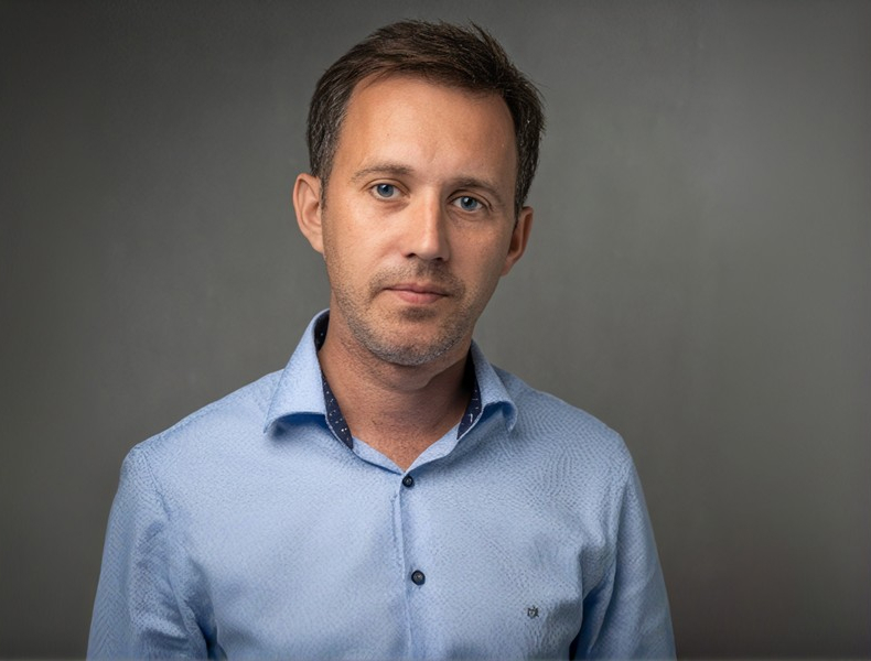Robert Stasik - Vice-président (CFO)